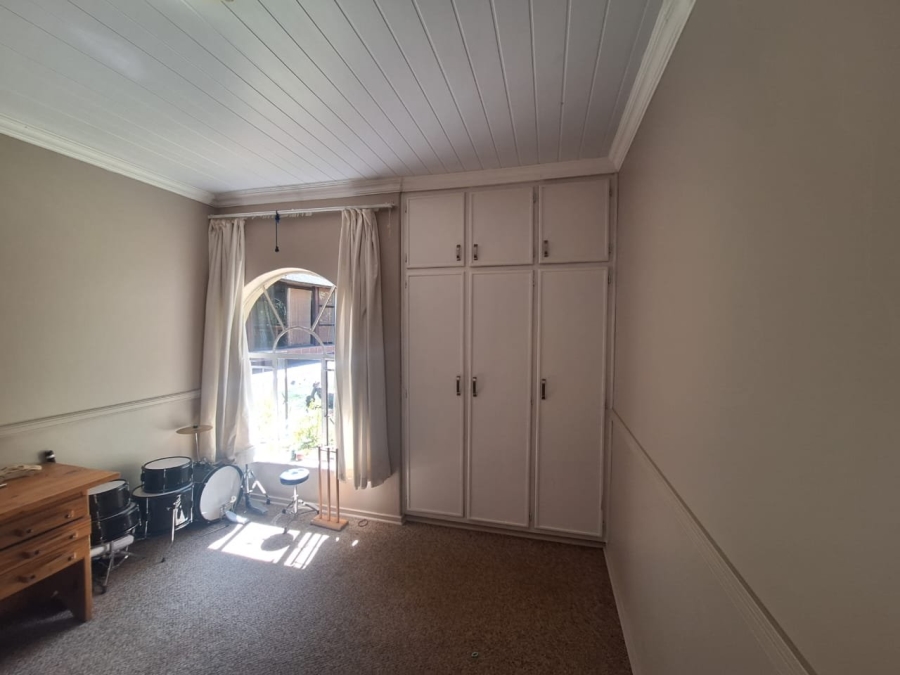 4 Bedroom Property for Sale in Pellissier Free State